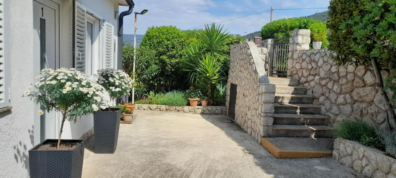 Apartments Boric Cres Exterior foto